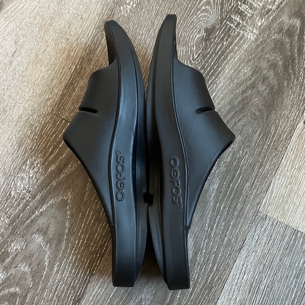 OOFOS - Picture 5 of 16